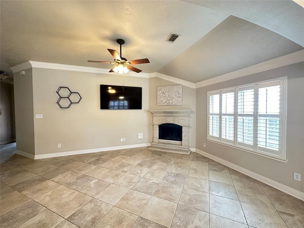1526 Waterside Village Drive Property Photo 5