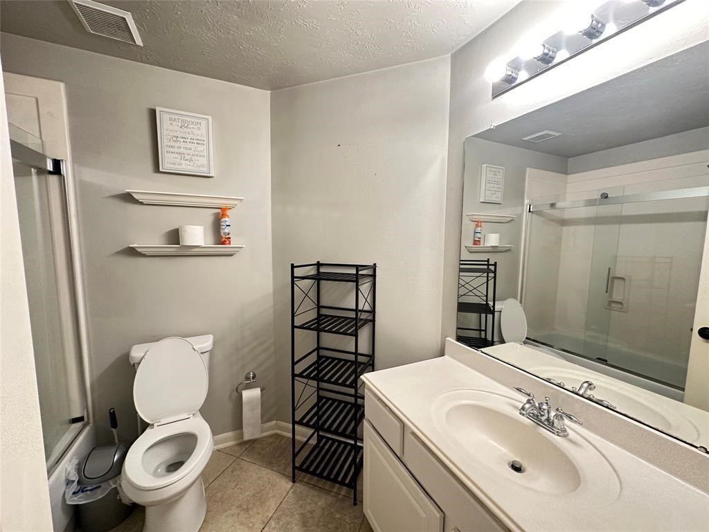 1526 Waterside Village Drive Property Photo 10