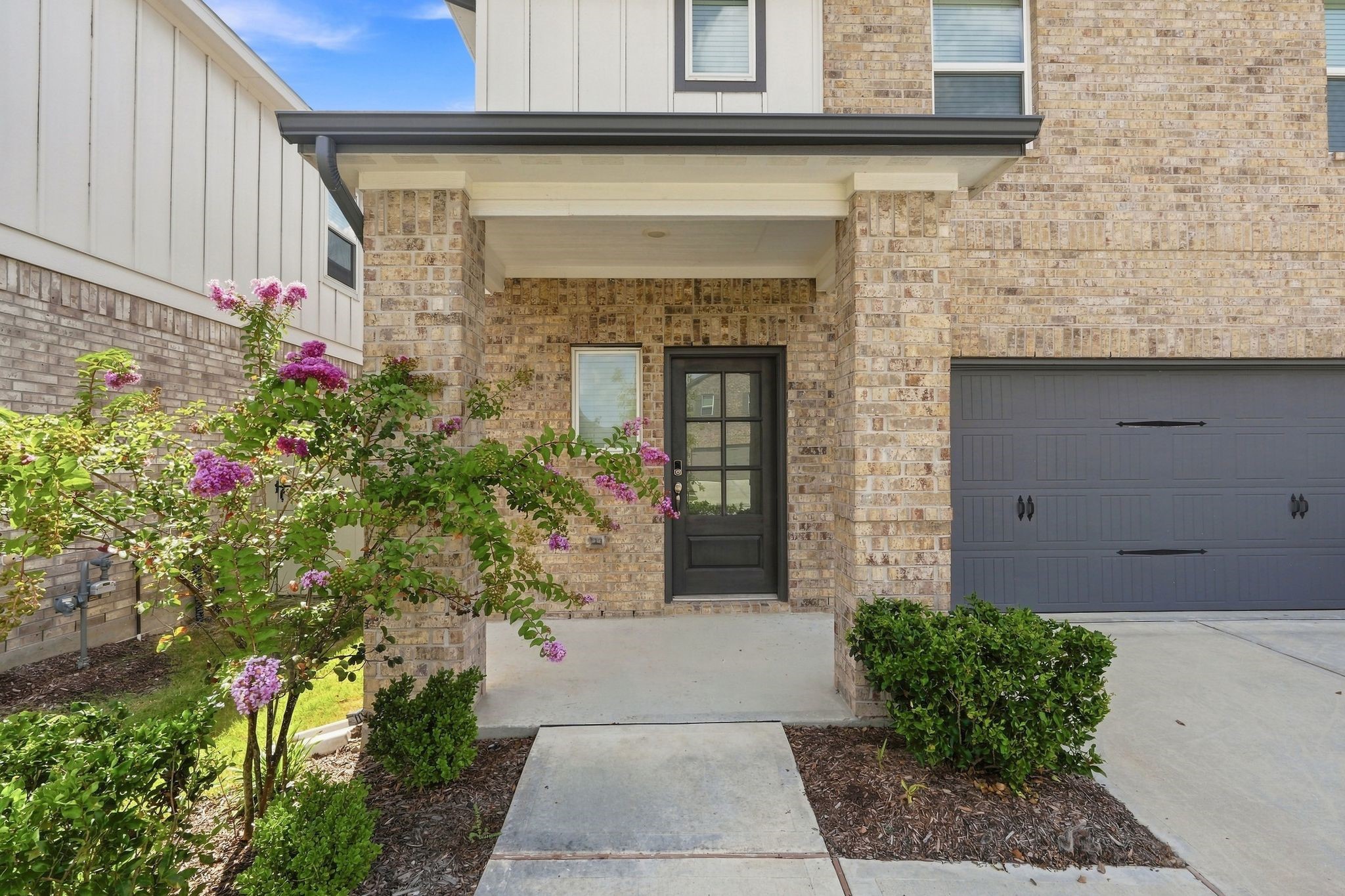17430 Rosette Grass Drive Property Photo 2