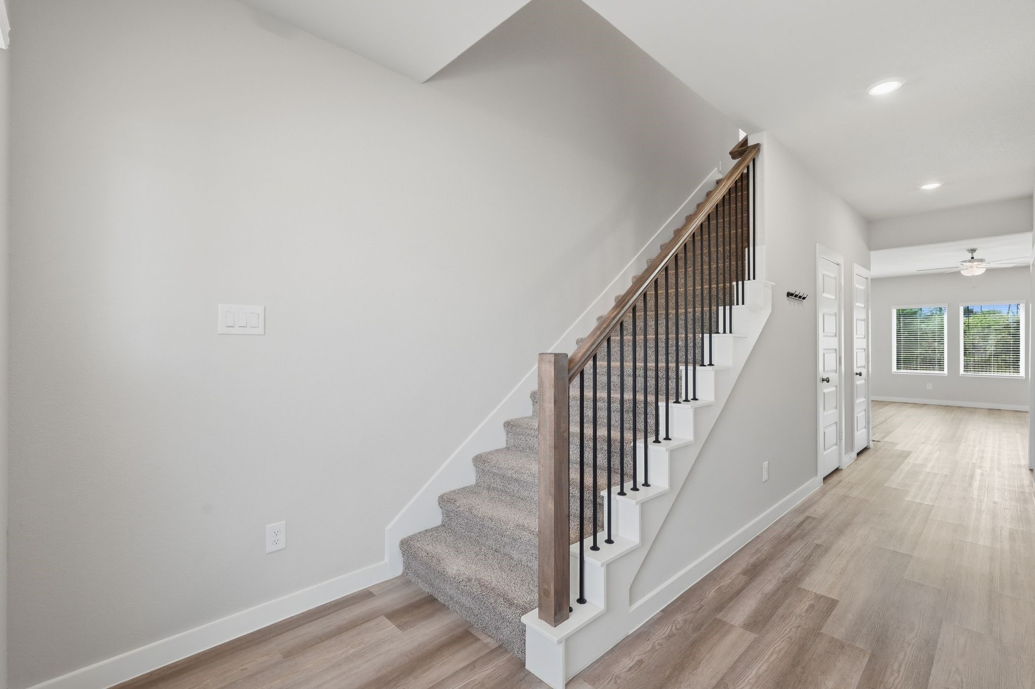 17430 Rosette Grass Drive Property Photo 4