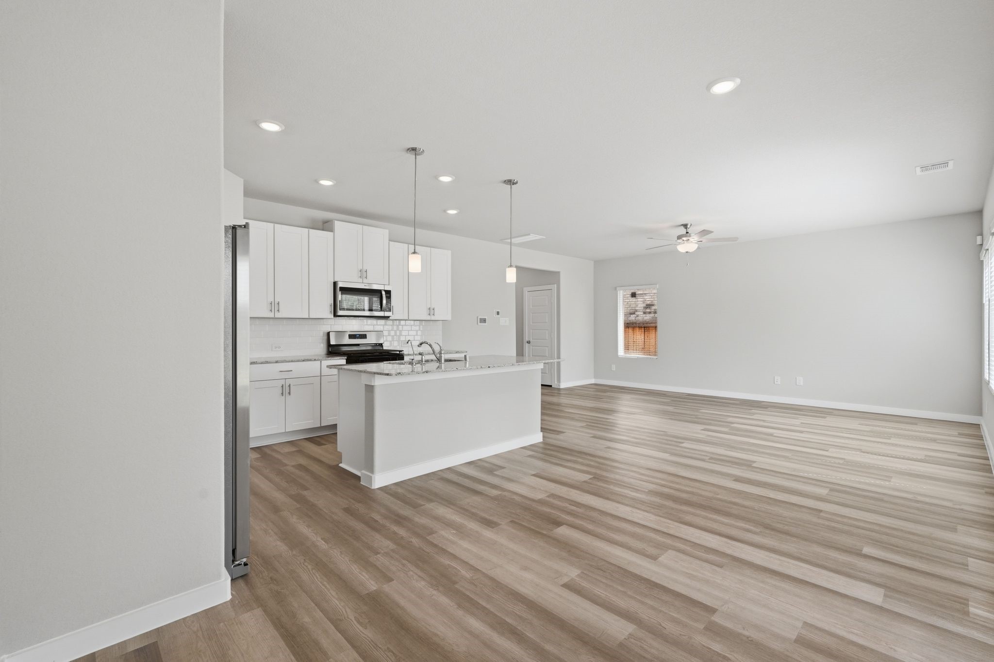 17430 Rosette Grass Drive Property Photo 8