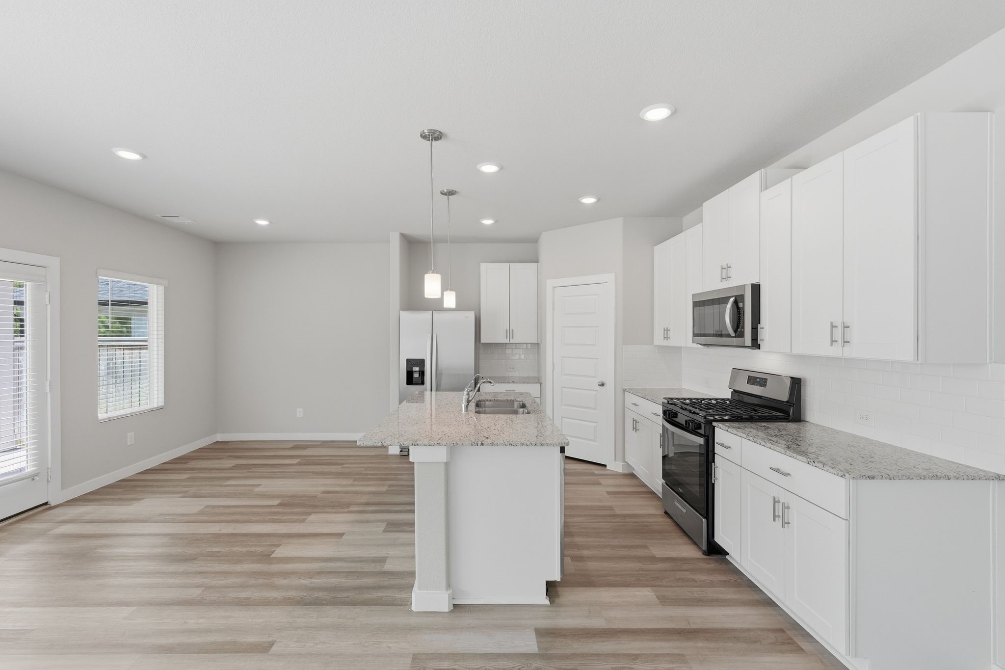 17430 Rosette Grass Drive Property Photo 11