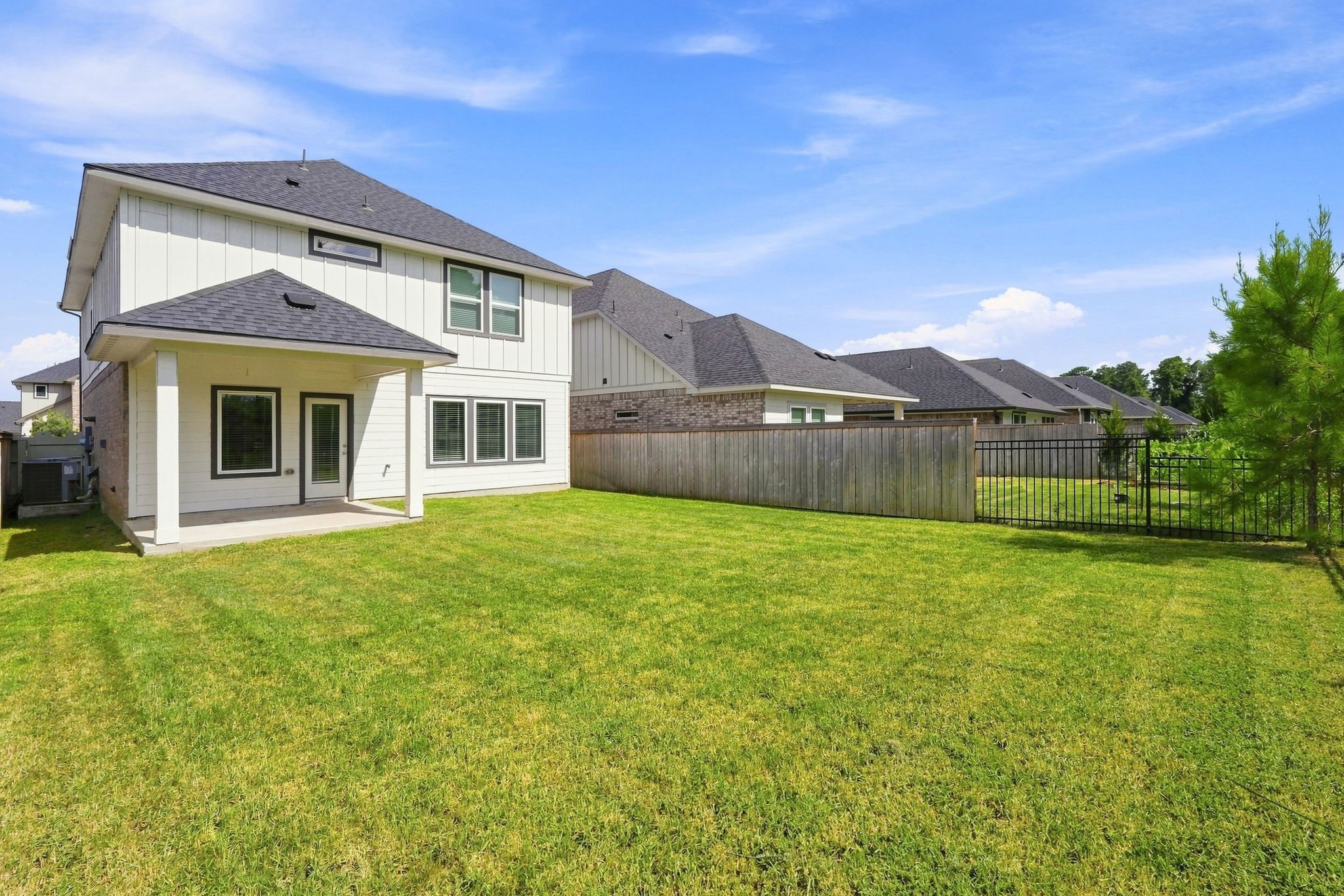 17430 Rosette Grass Drive Property Photo 25