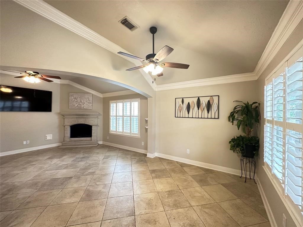 1526 Waterside Village Drive Property Photo 3