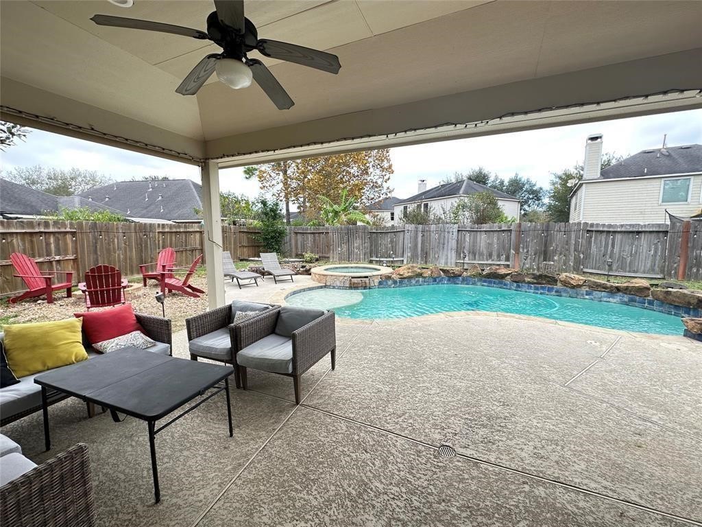 1526 Waterside Village Drive Property Photo 15