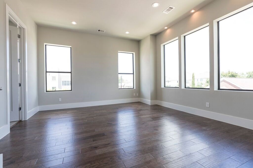5703 Larkin A Property Photo 22
