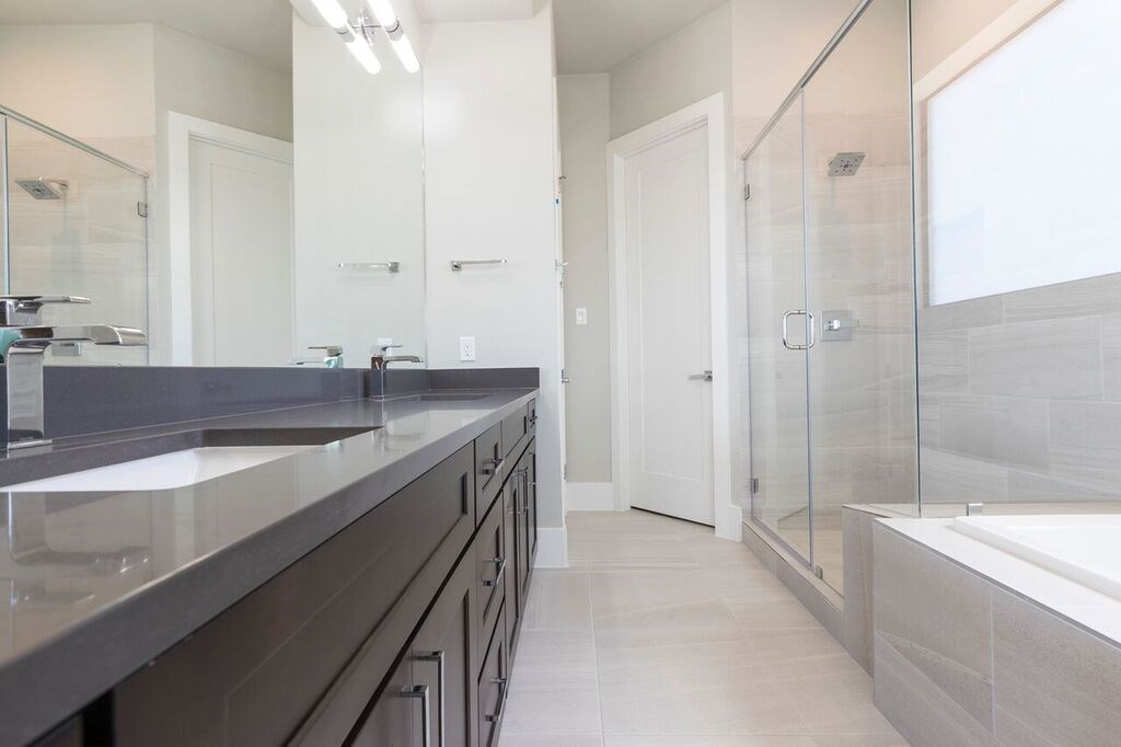 5703 Larkin A Property Photo 24