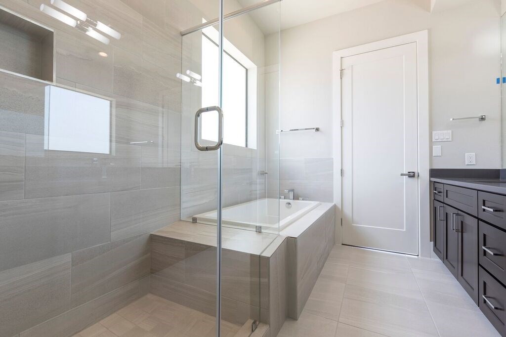 5703 Larkin A Property Photo 26