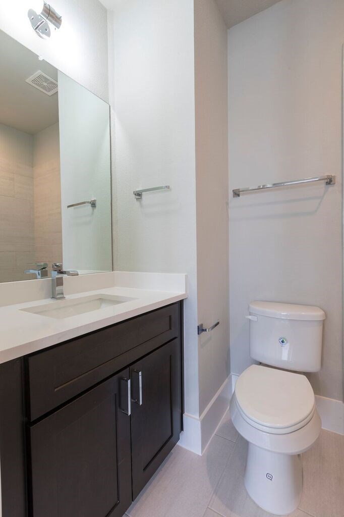 5703 Larkin A Property Photo 32