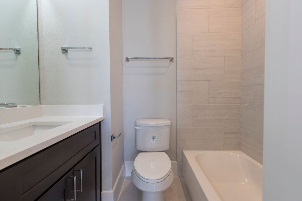 5703 Larkin A Property Photo 33