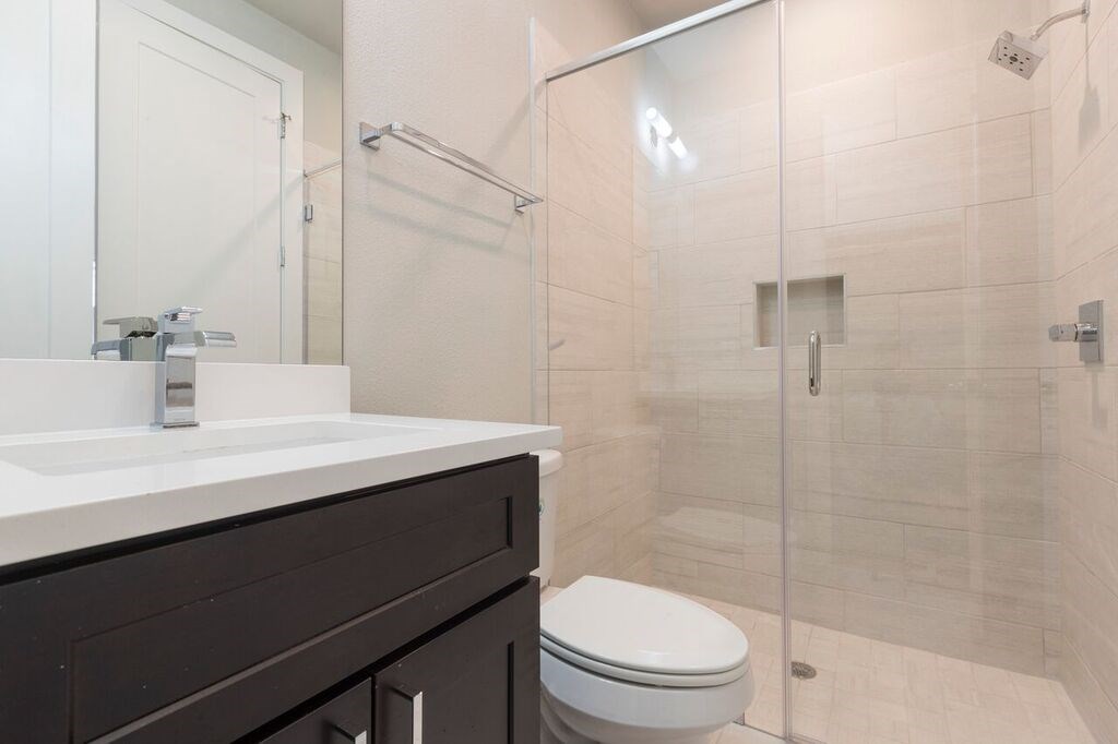 5703 Larkin A Property Photo 39