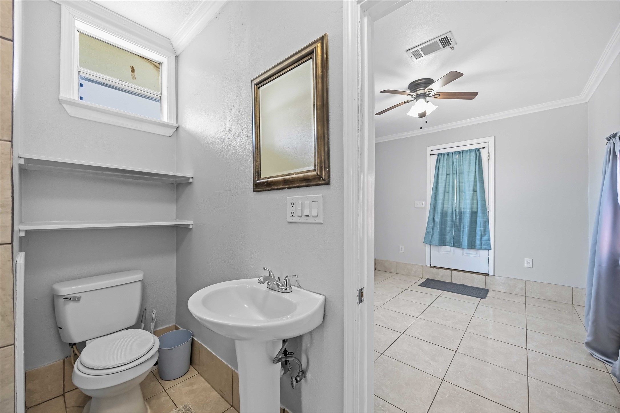 9430 E Avenue K A Property Photo 10