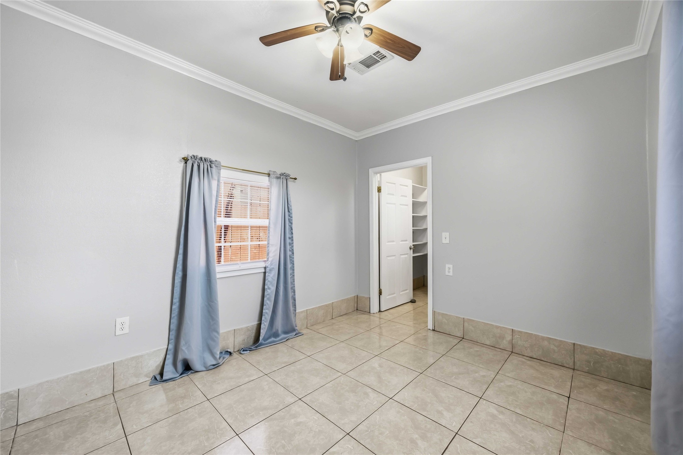 9430 E Avenue K A Property Photo 14