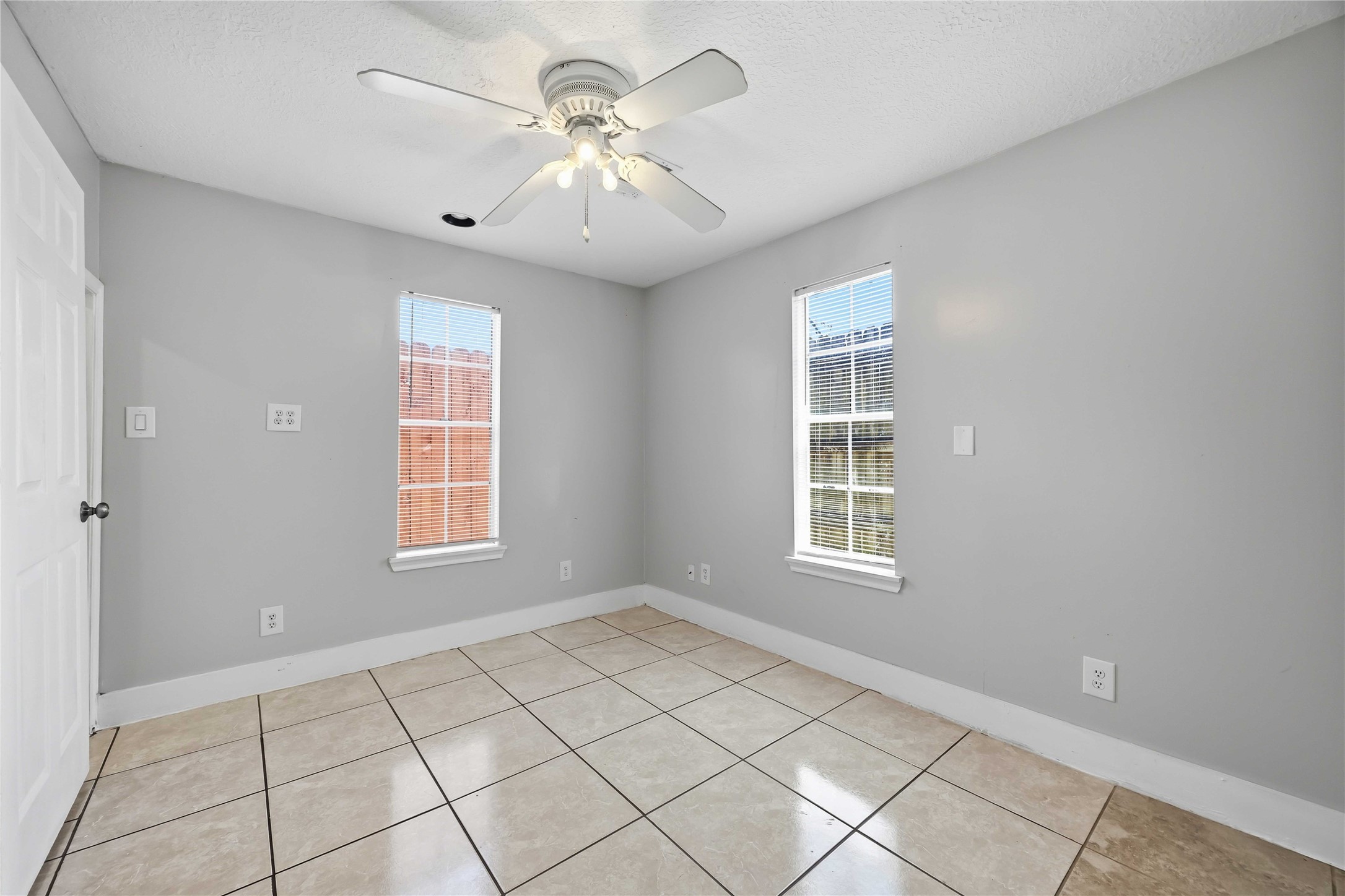 9430 E Avenue K A Property Photo 15