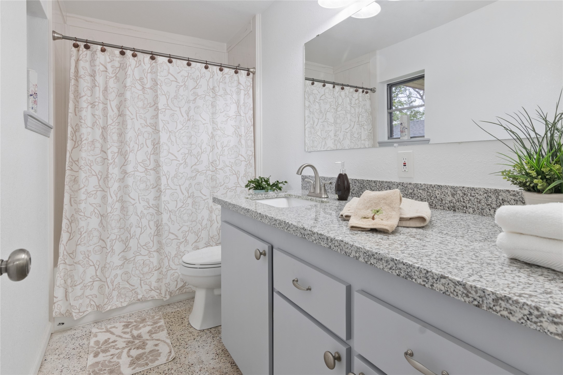 1206 Fay Avenue Property Photo 16