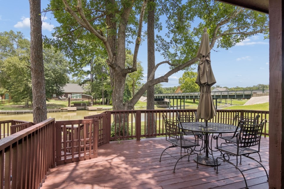 28 Hunters Creek Drive Property Photo 5