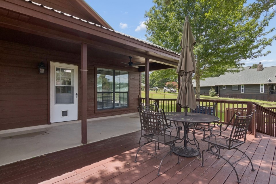 28 Hunters Creek Drive Property Photo 7