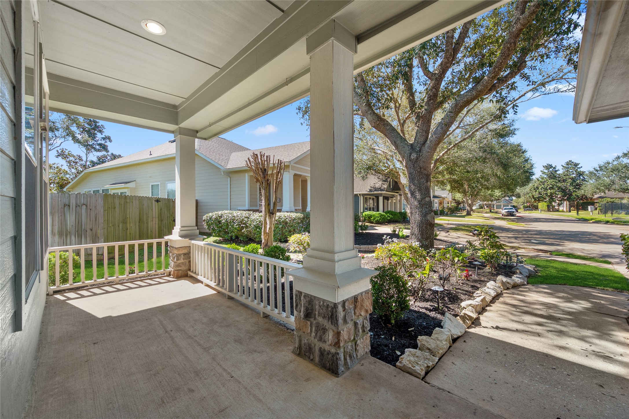 10234 Rosebud Lane Property Photo 4