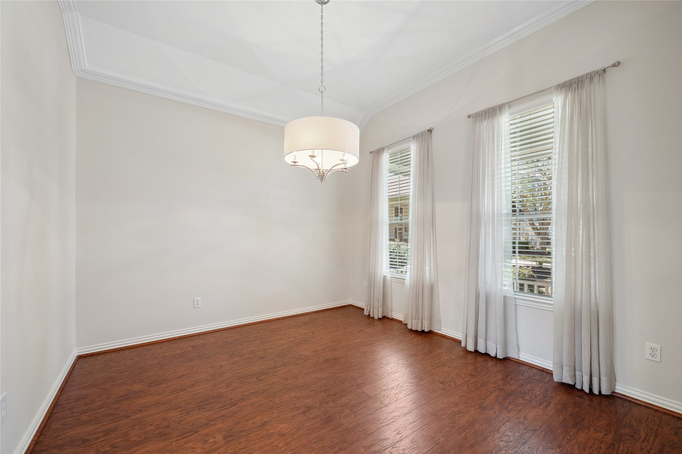 10234 Rosebud Lane Property Photo 7