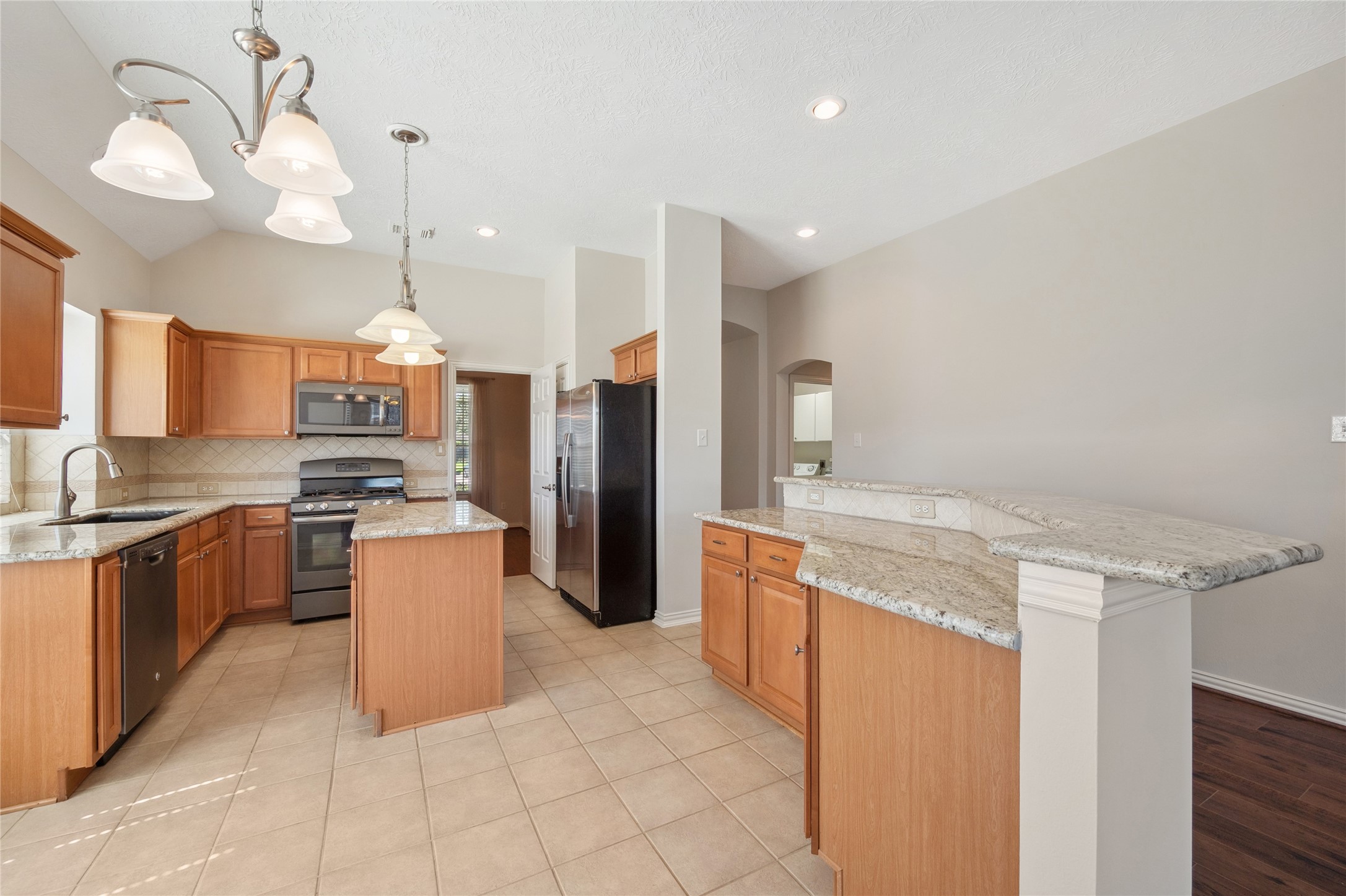 10234 Rosebud Lane Property Photo 9