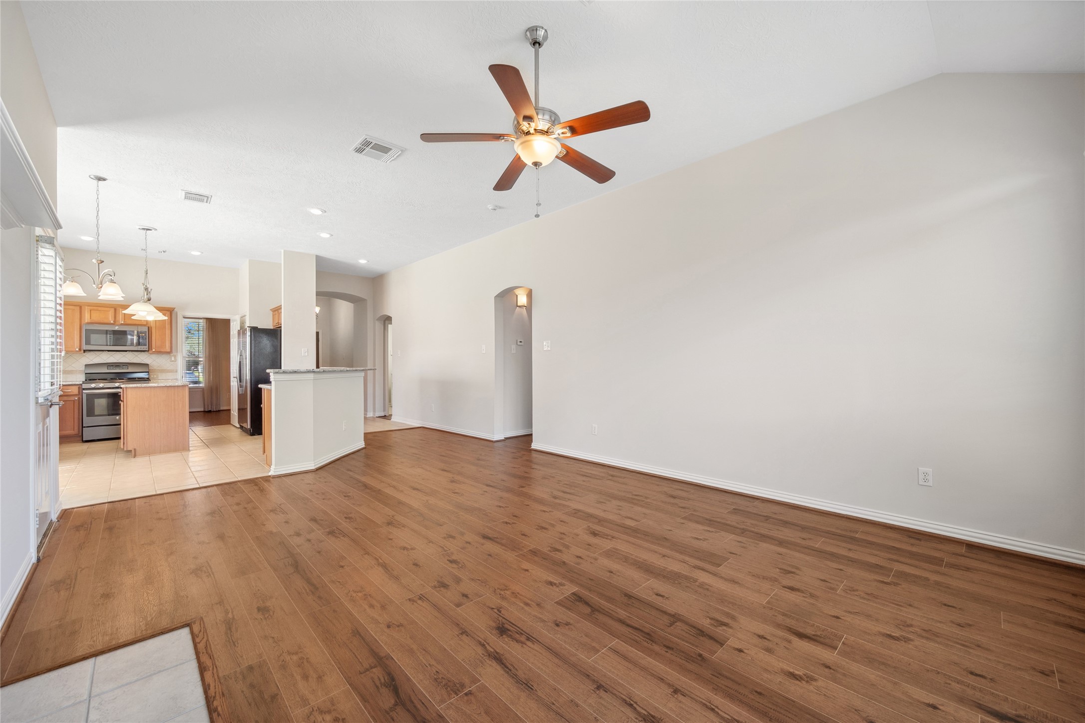 10234 Rosebud Lane Property Photo 13