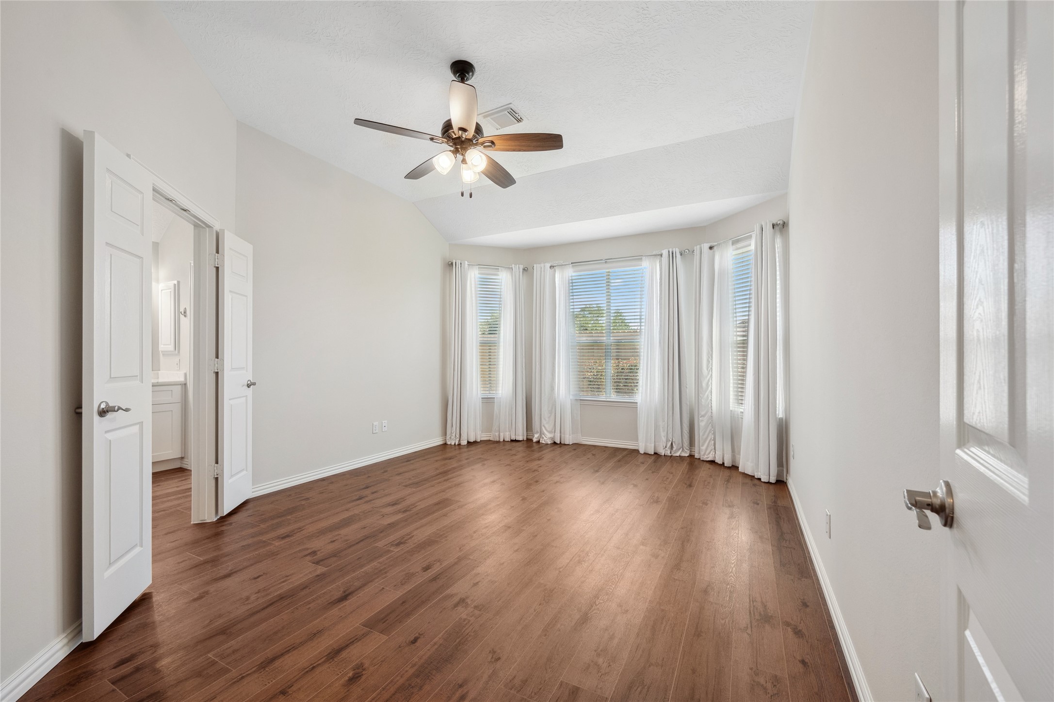 10234 Rosebud Lane Property Photo 14