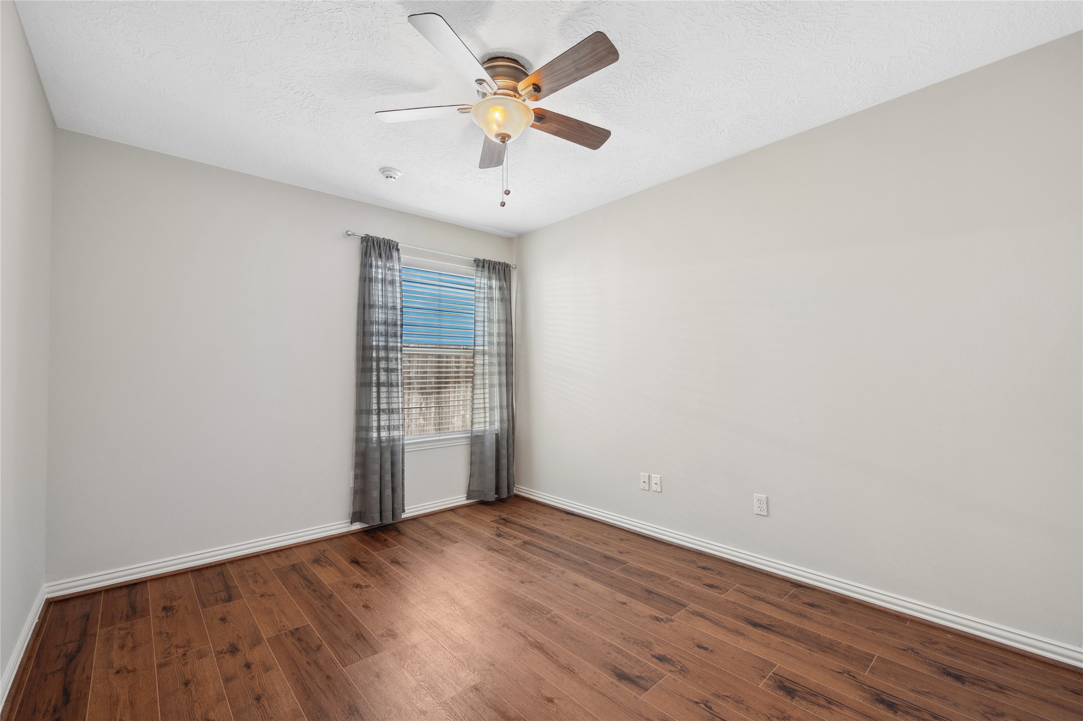 10234 Rosebud Lane Property Photo 21
