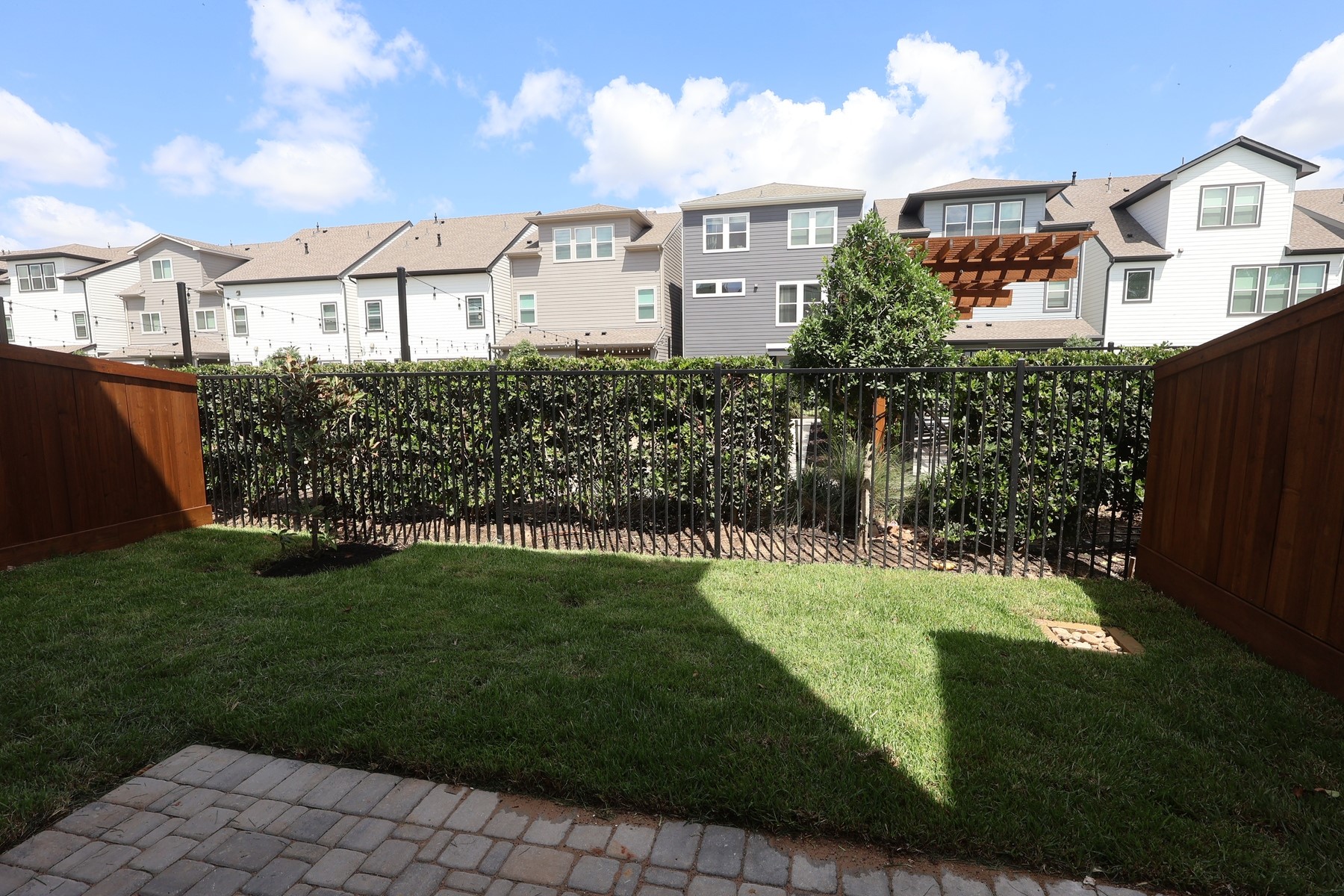 16020 Hayes Park Drive Property Photo 28