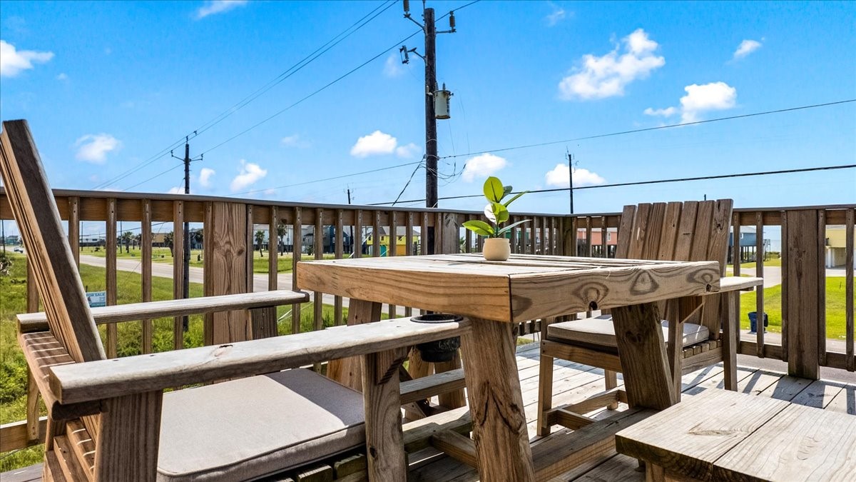 2301 Blue Water Highway Property Photo 8