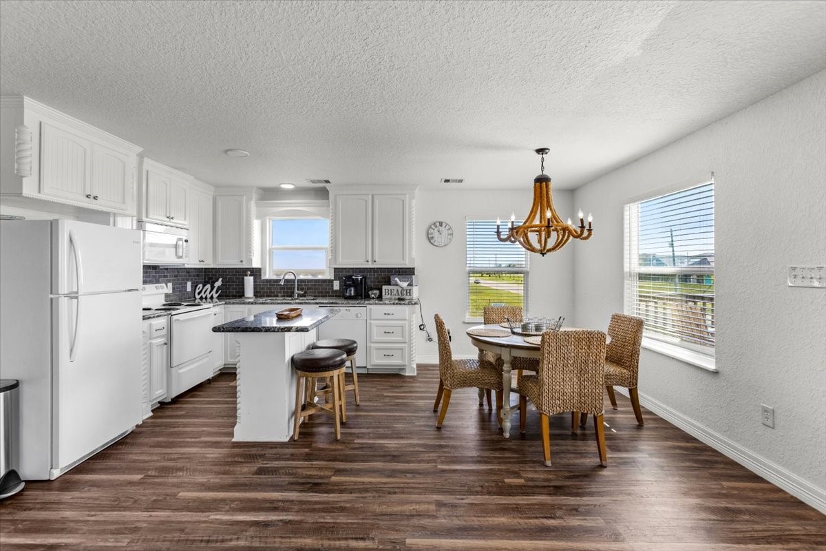 2301 Blue Water Highway Property Photo 26