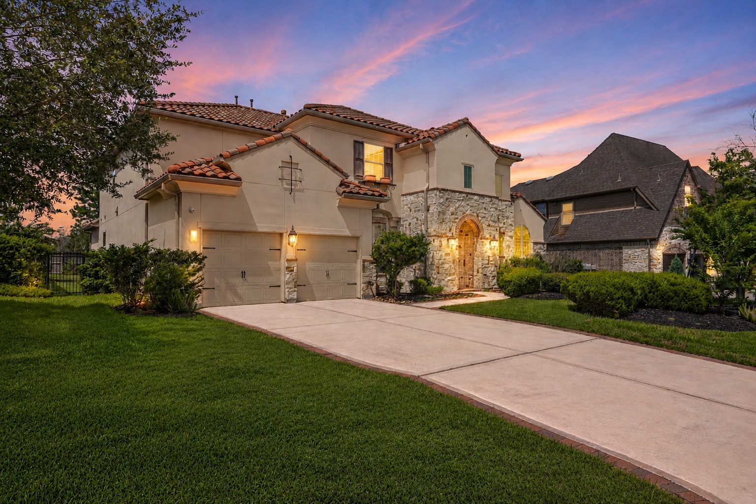 19 Brittany Rose Place Property Photo 2