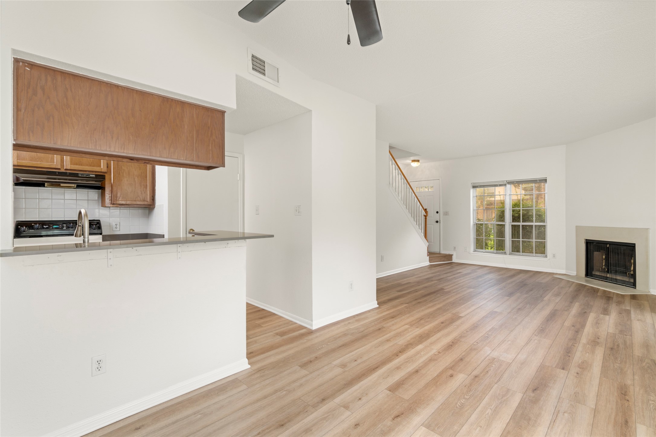 7575 Cambridge Street 1201 Property Photo 5