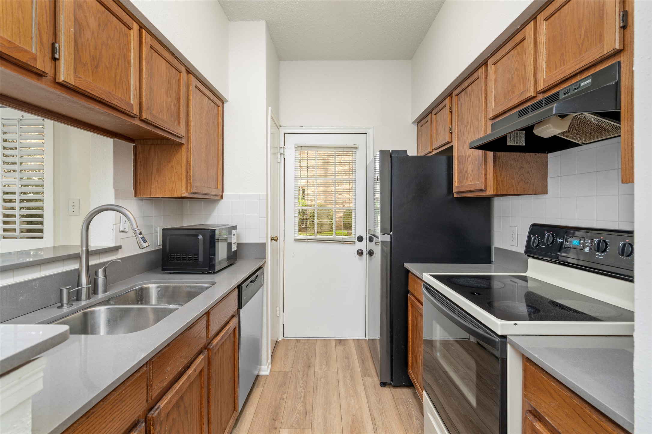 7575 Cambridge Street 1201 Property Photo 6