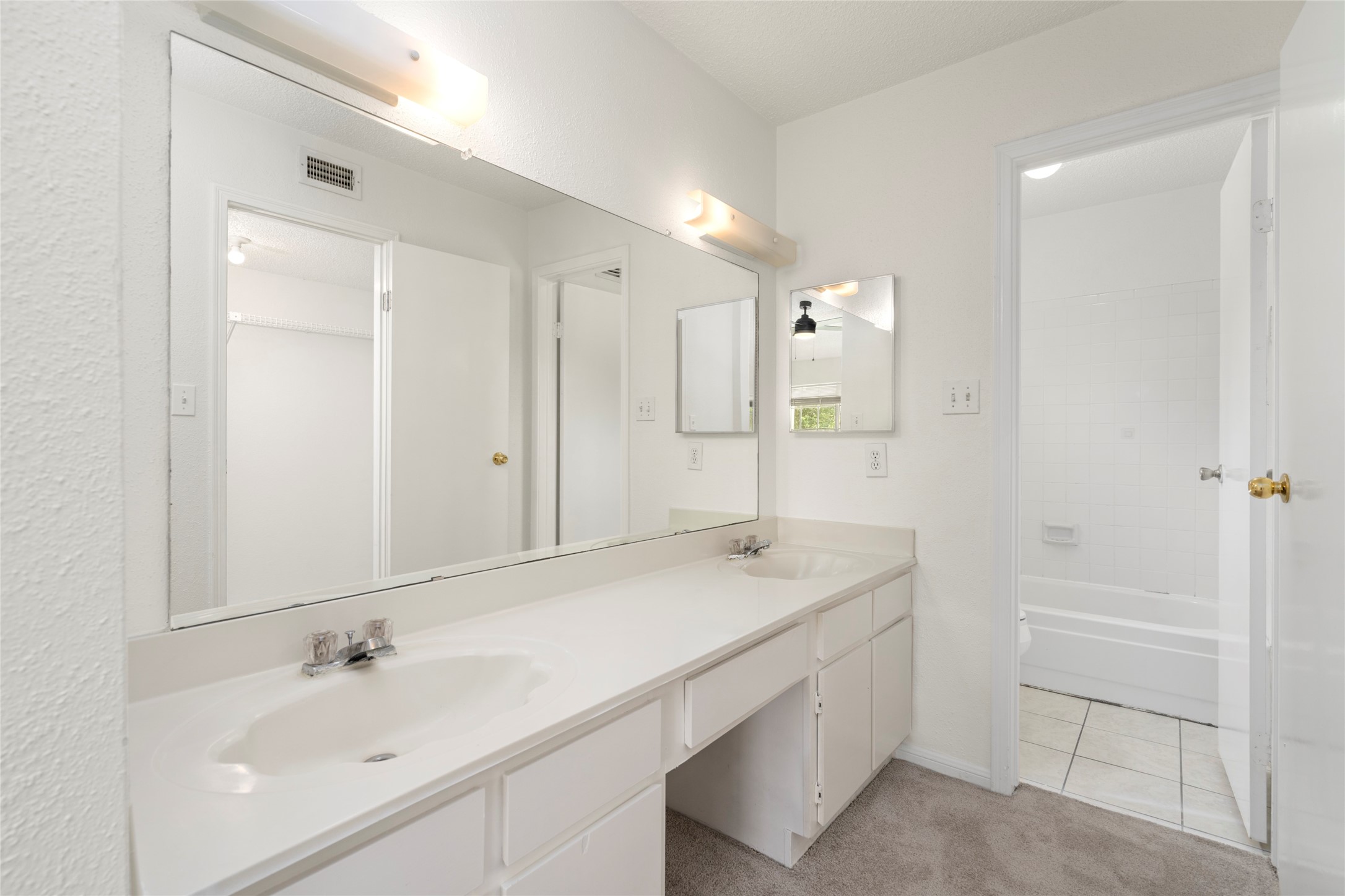 7575 Cambridge Street 1201 Property Photo 9