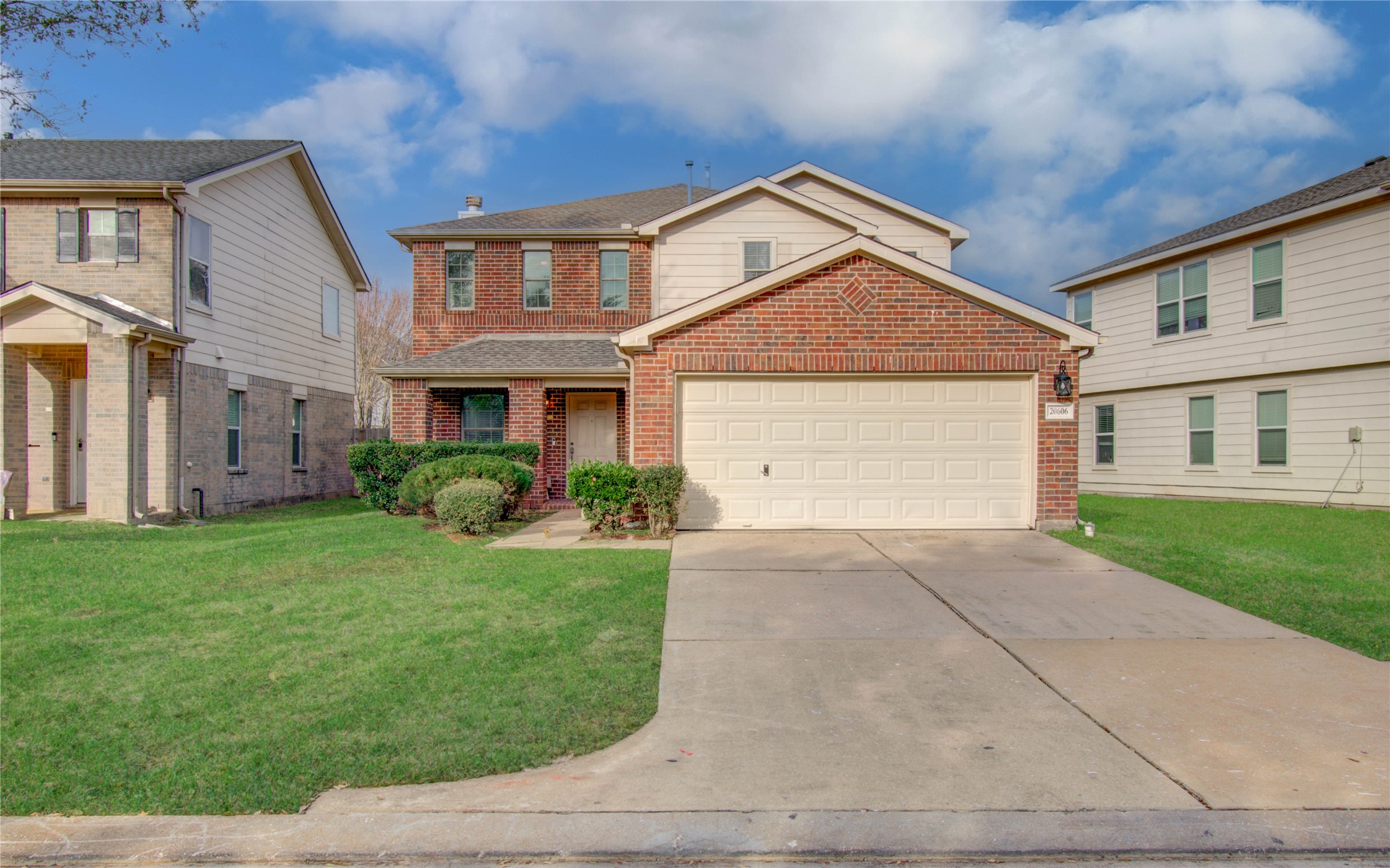 20606 Hillsdale Park Drive Property Photo 1