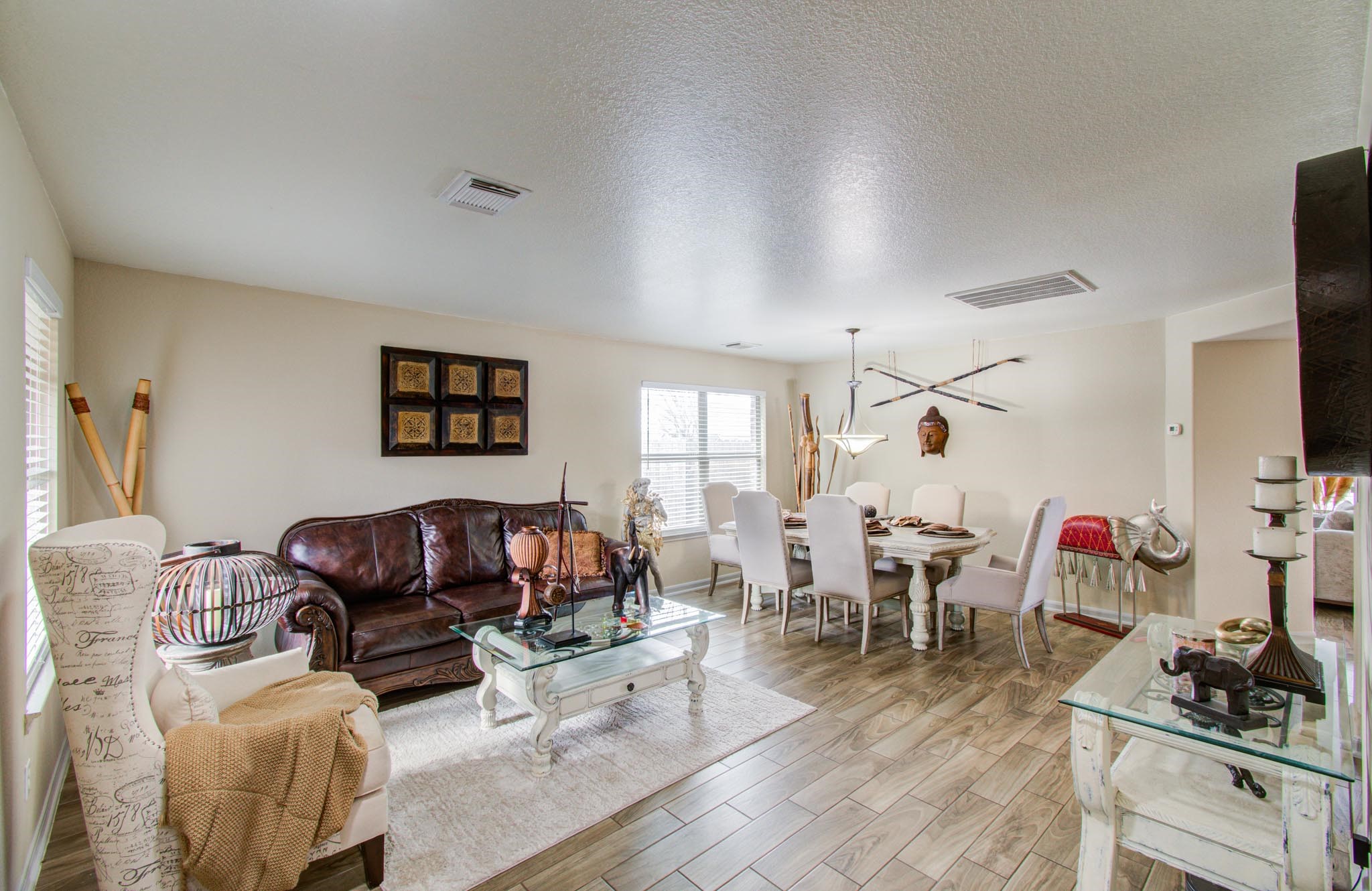 20606 Hillsdale Park Drive Property Photo 3