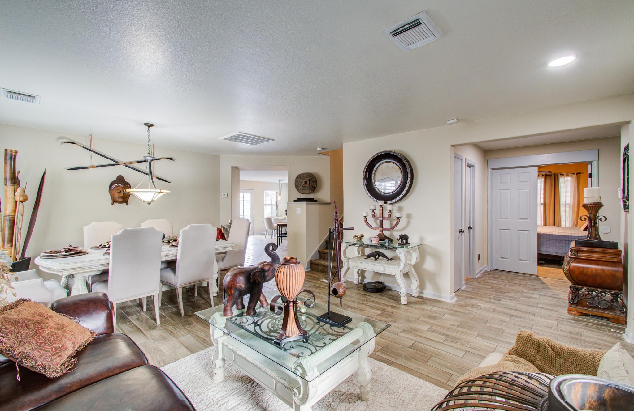 20606 Hillsdale Park Drive Property Photo 4