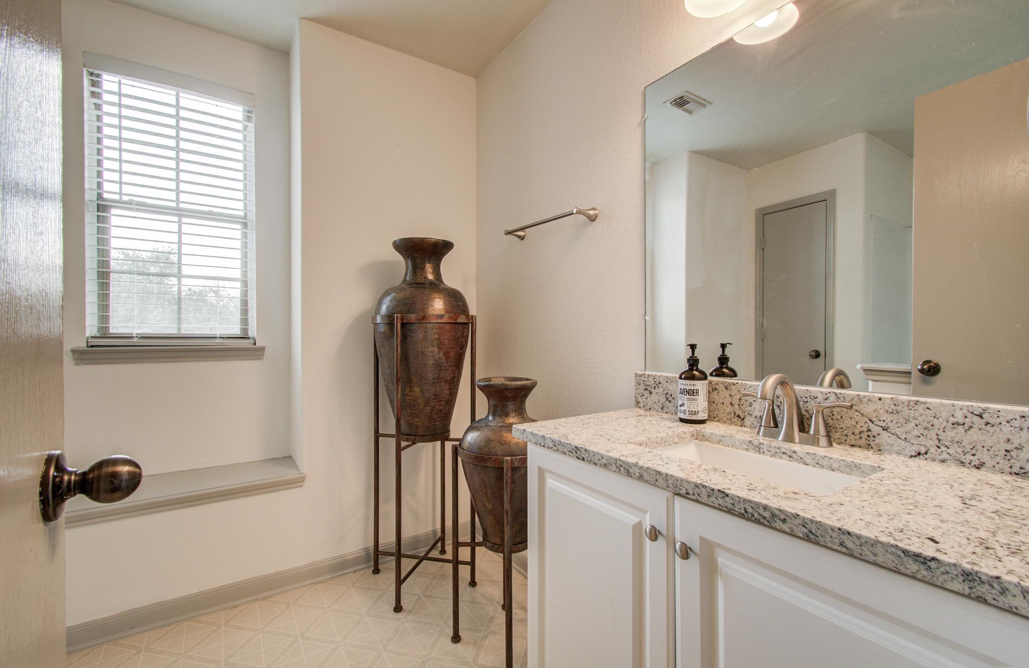 20606 Hillsdale Park Drive Property Photo 19
