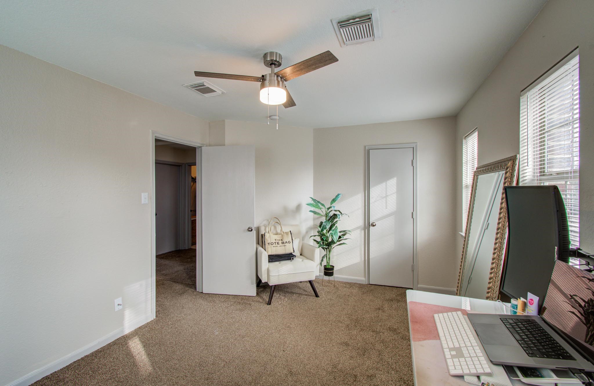 20606 Hillsdale Park Drive Property Photo 22