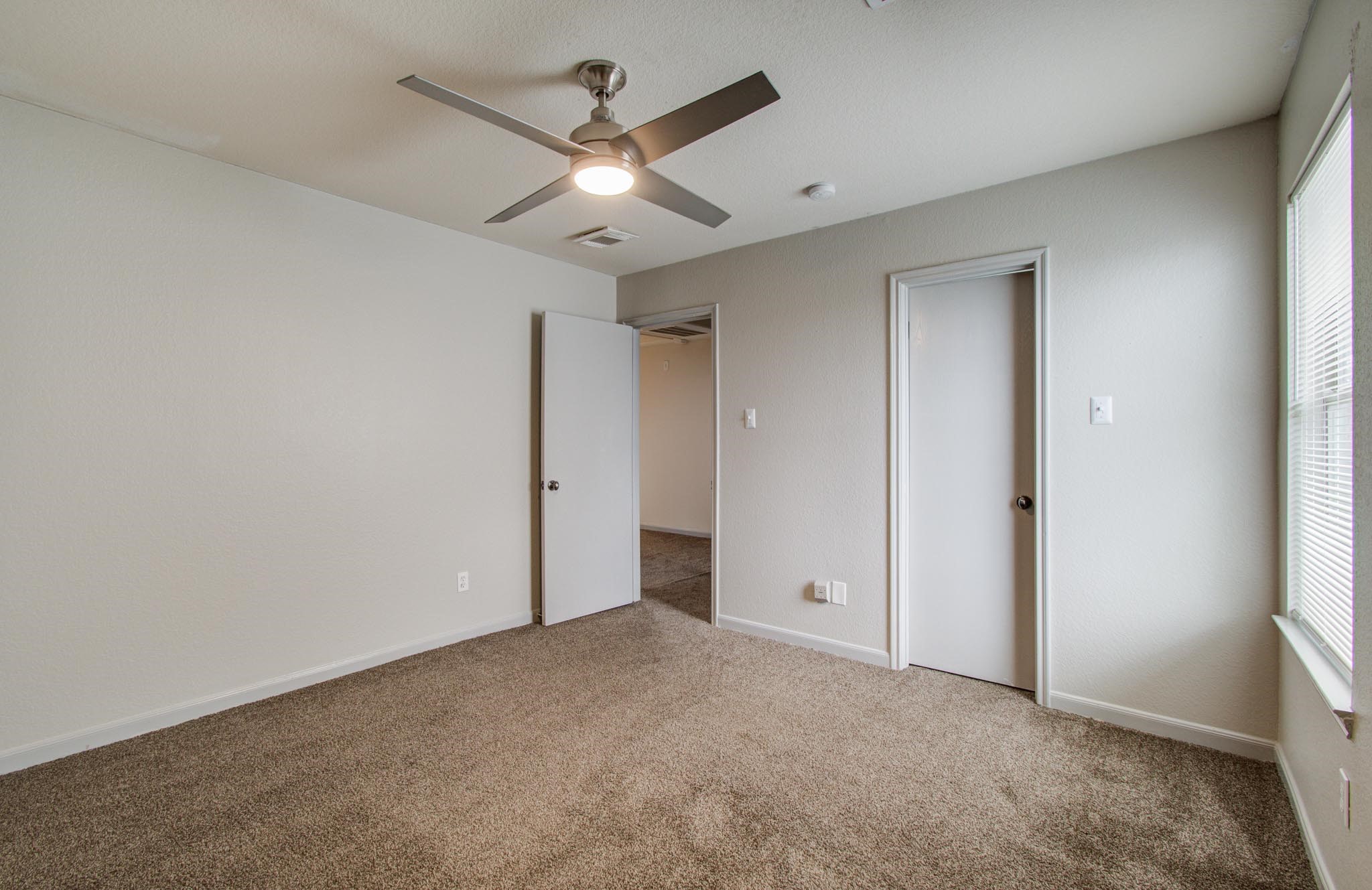 20606 Hillsdale Park Drive Property Photo 24