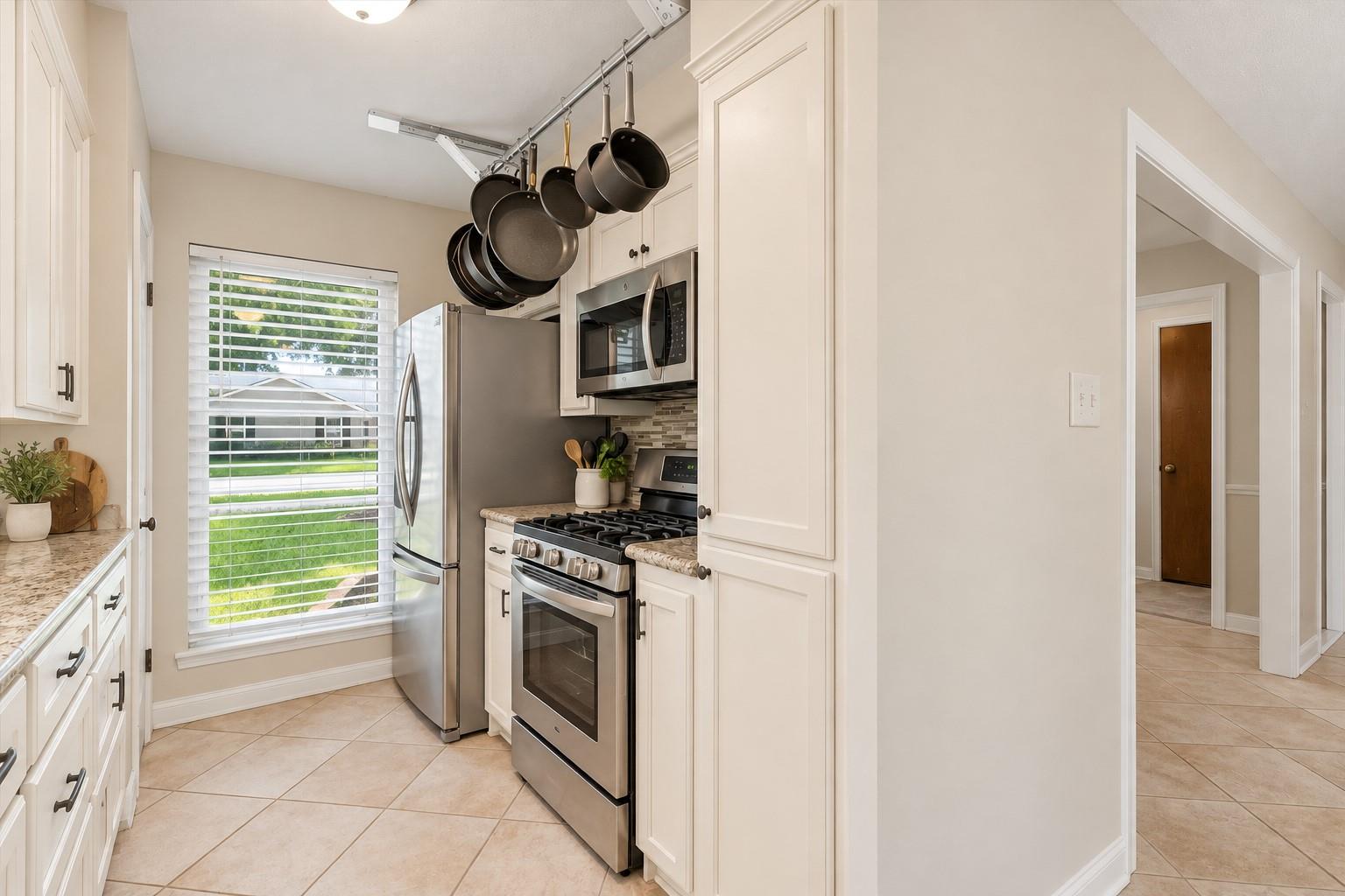 2309 Halbert Drive Property Photo 6
