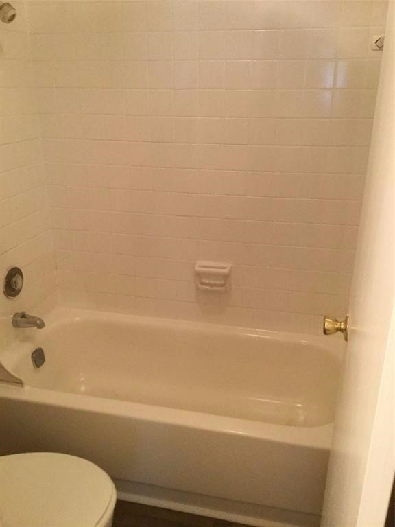 5625 Antoine Drive 1507 Property Photo 3