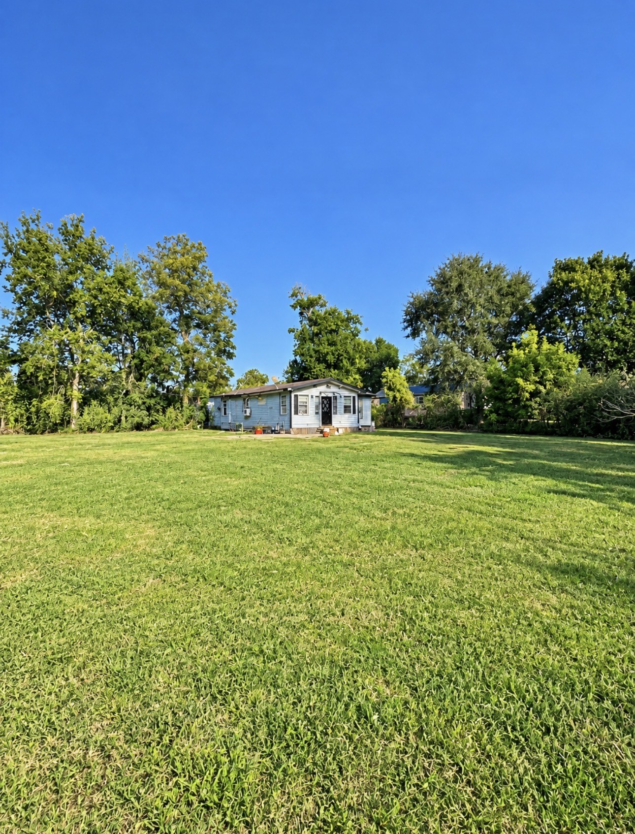 205 Joy Drive Property Photo 1