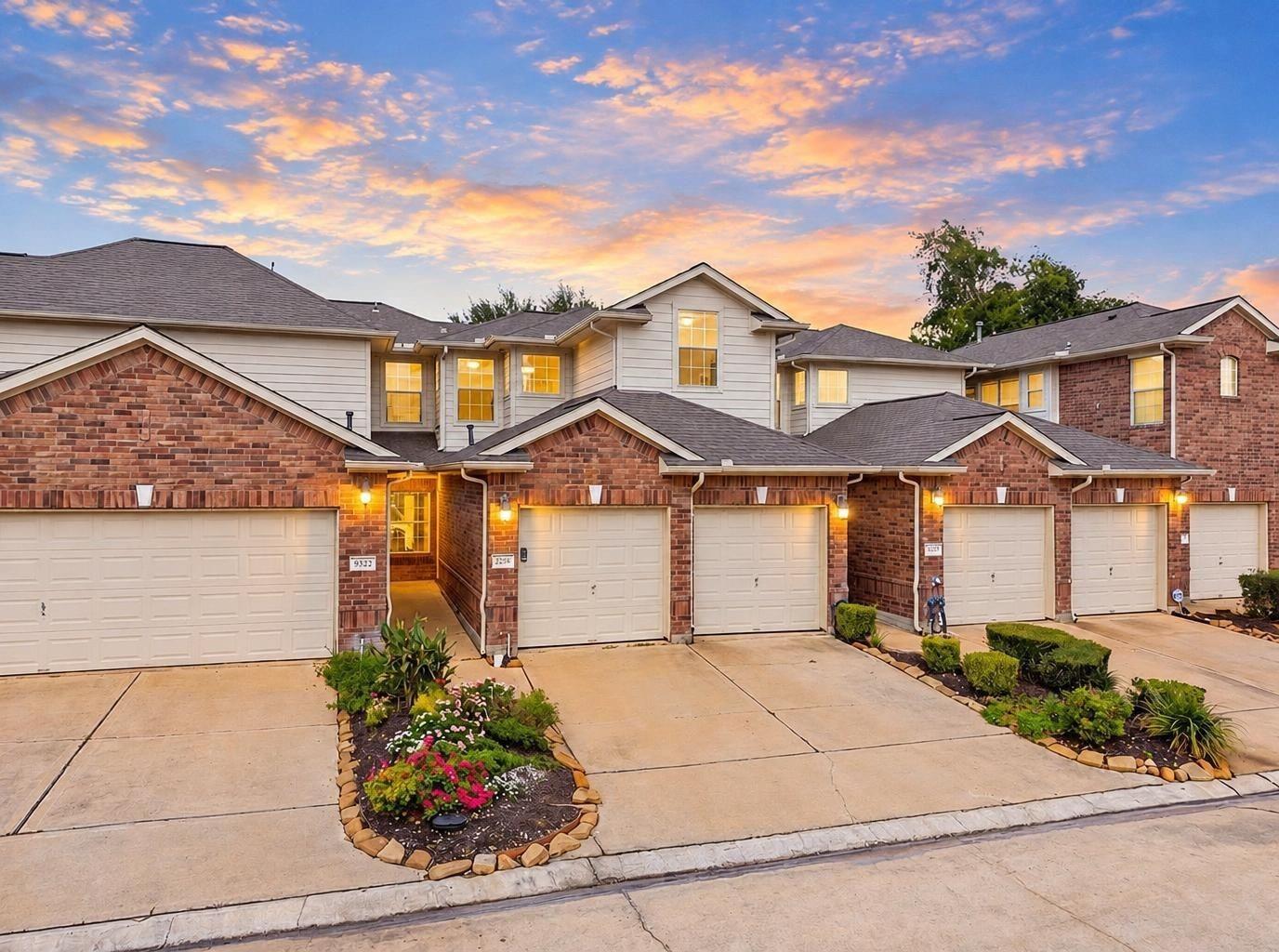 10534 Willow Park View Property Photo 1