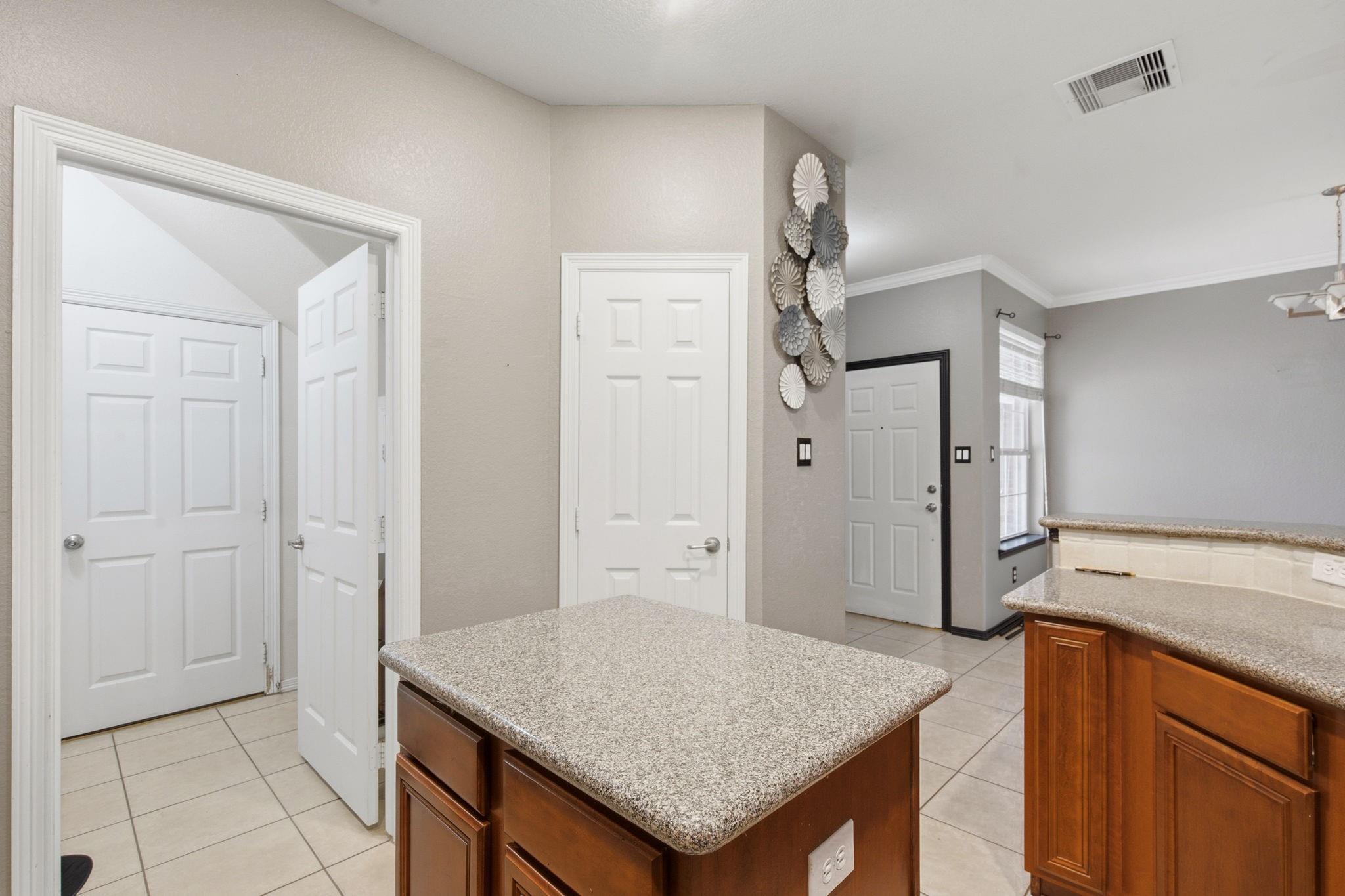 10534 Willow Park View Property Photo 18