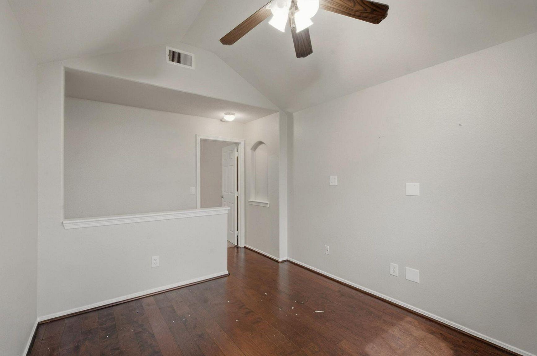 10534 Willow Park View Property Photo 24