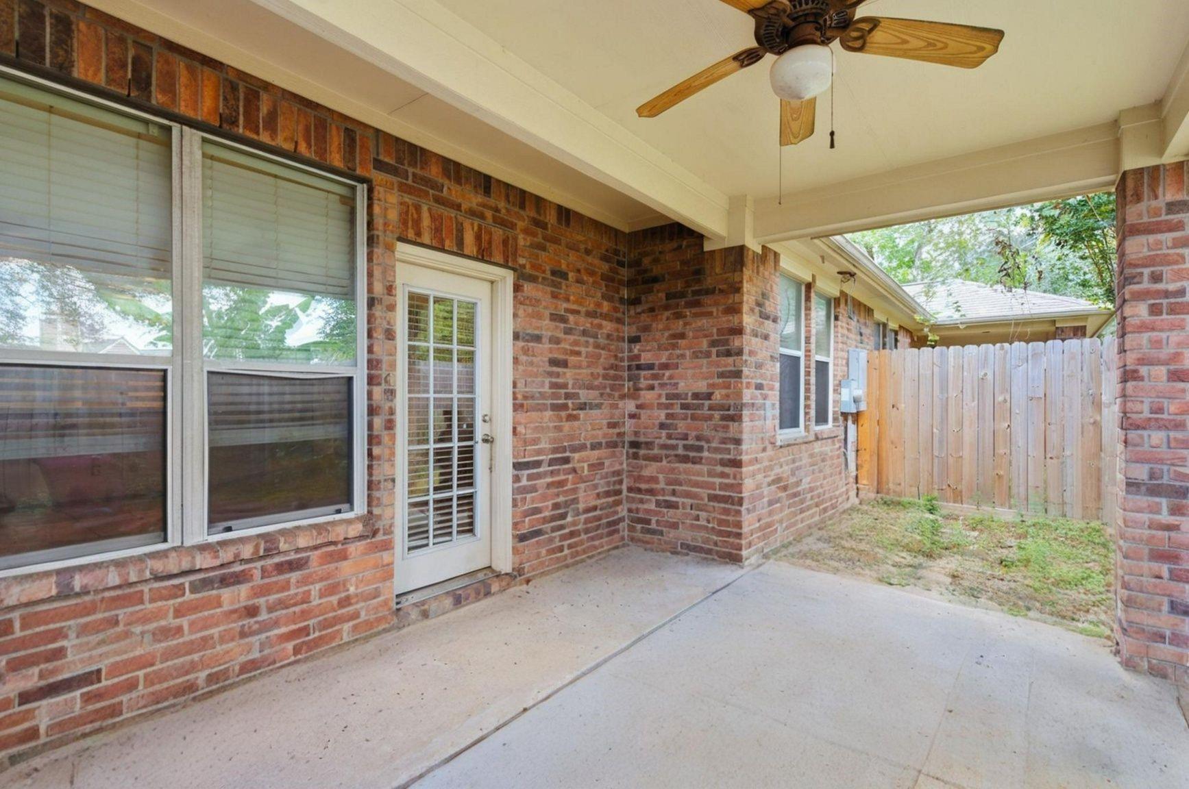 10534 Willow Park View Property Photo 30