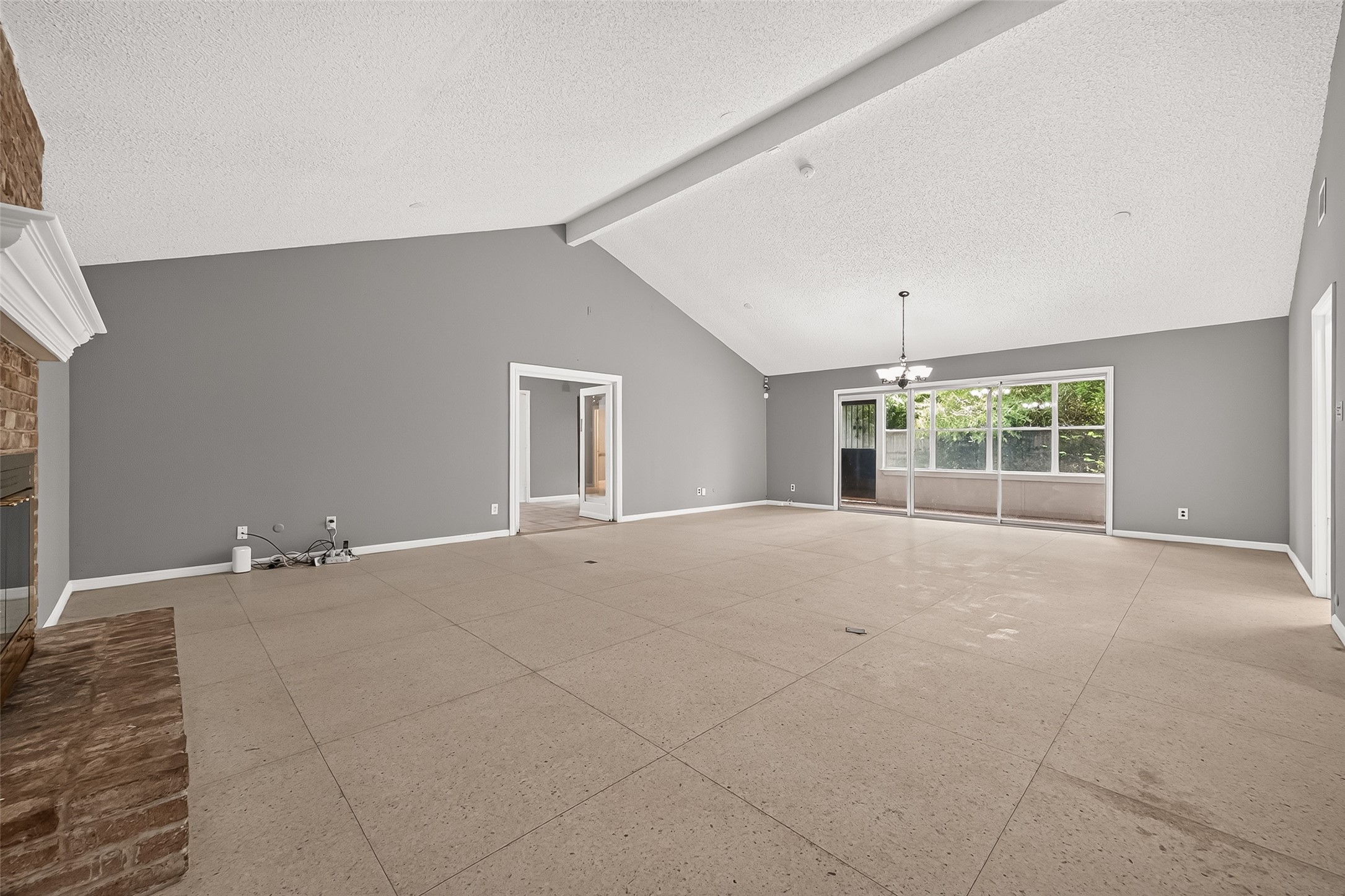 19002 Mirror Lake Drive Property Photo 7