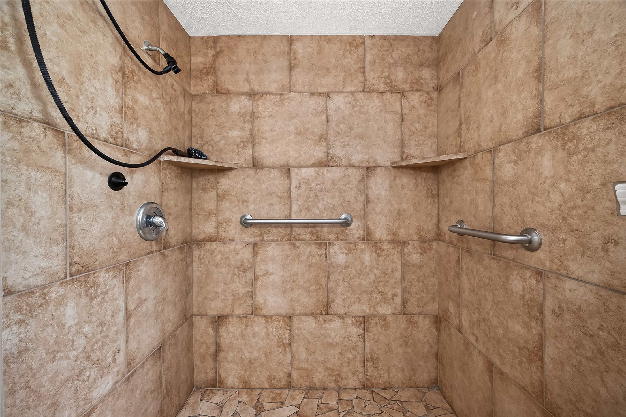 19002 Mirror Lake Drive Property Photo 35