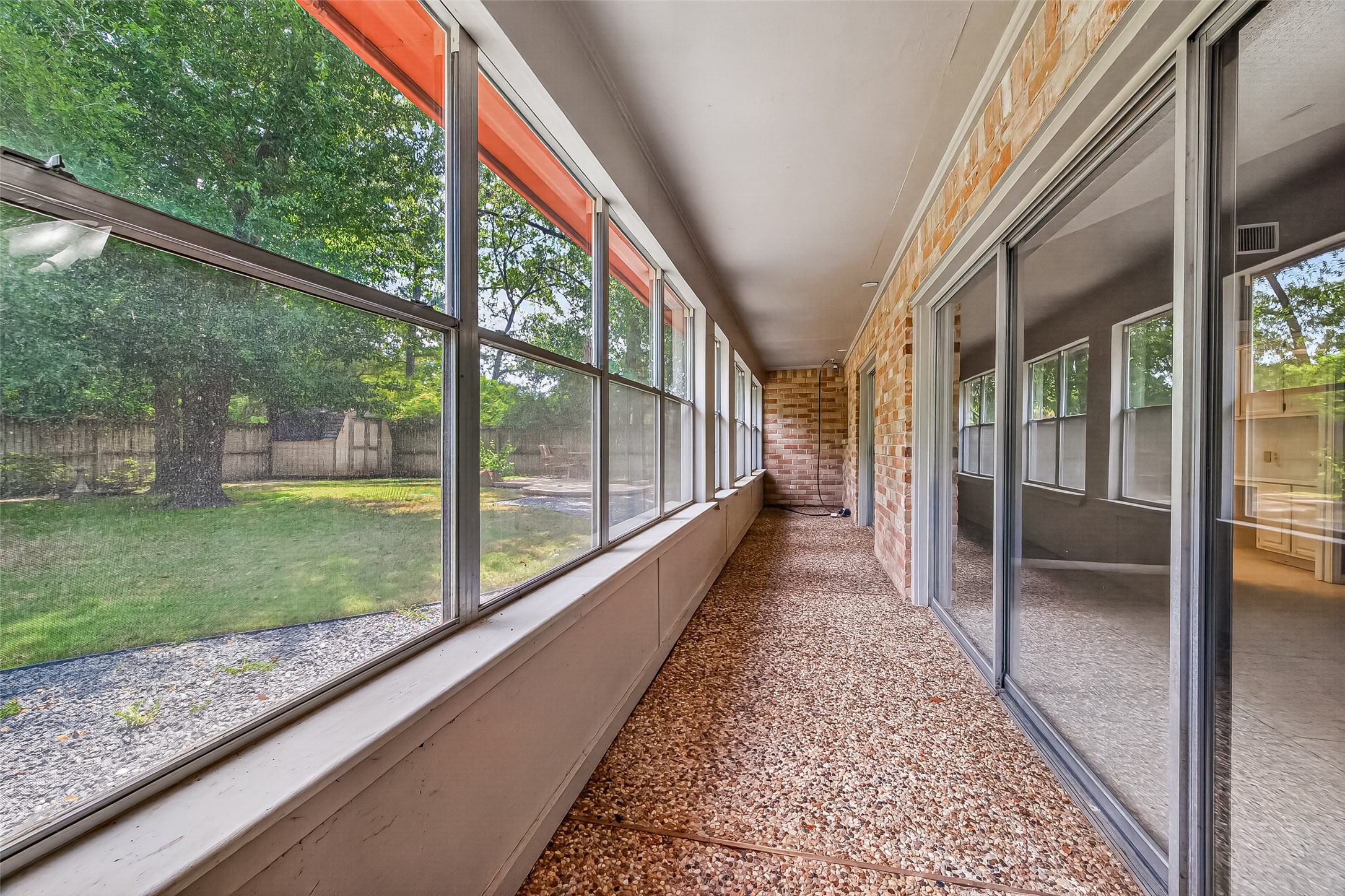 19002 Mirror Lake Drive Property Photo 43